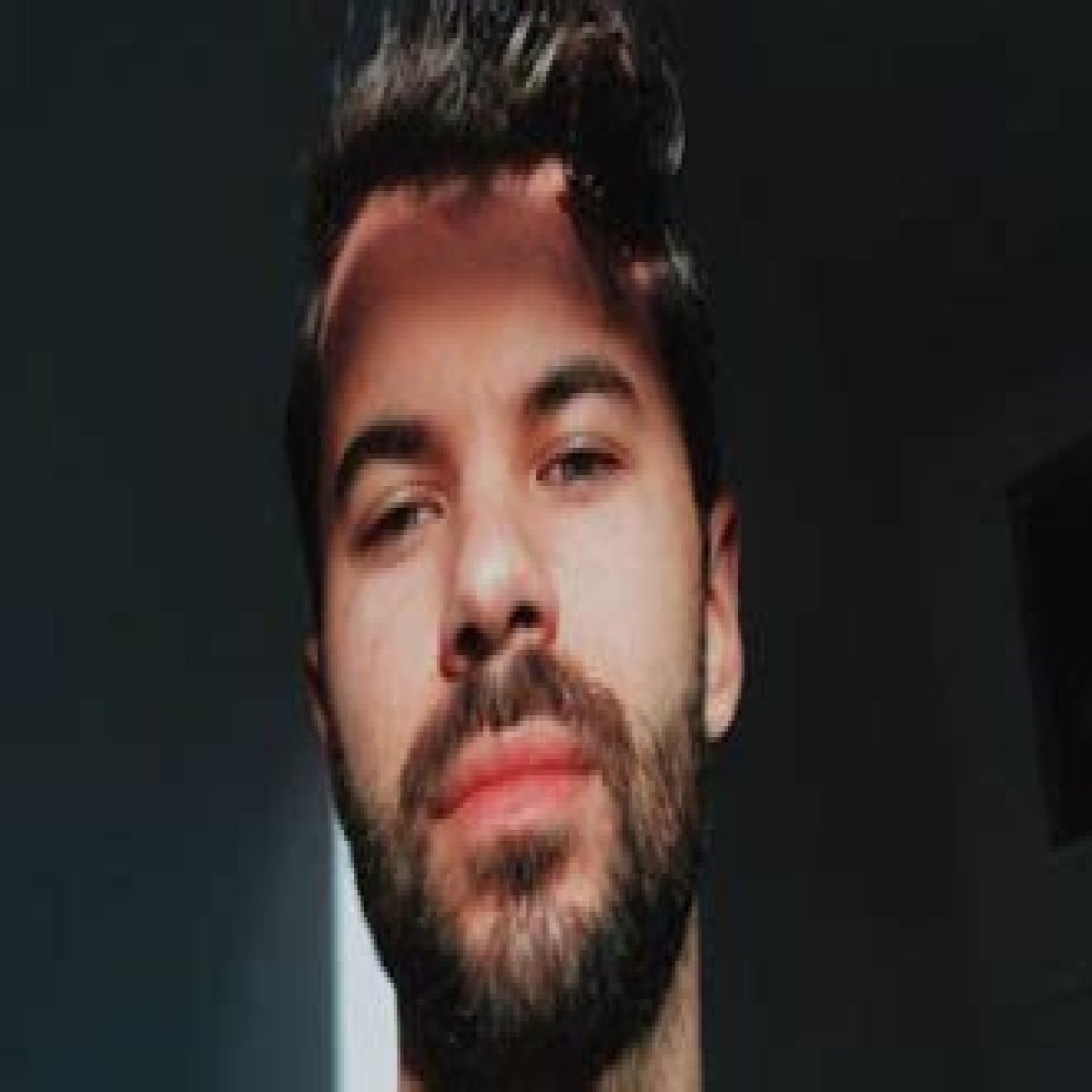 HTML